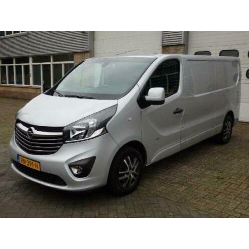 Opel VIVARO 140 PK L2H1 AIRCO NAVI TREKHAAK CAMERA