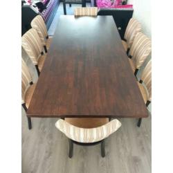 Mooie tafel met 8 stoelen zwaar kwaliteit