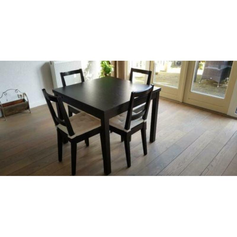 IKEA Bjursta tafel met 4 stoelen