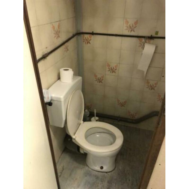 Te koop, Toiletunit 3 x 3 M