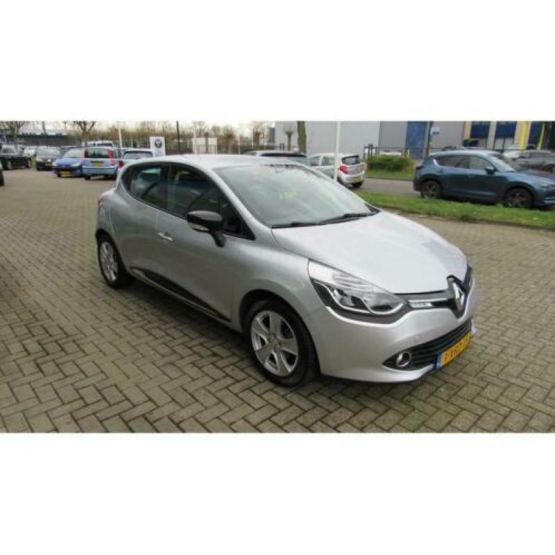 Renault Clio 0.9 Tce Airco Navigatie Cruise Con € 8.940,00