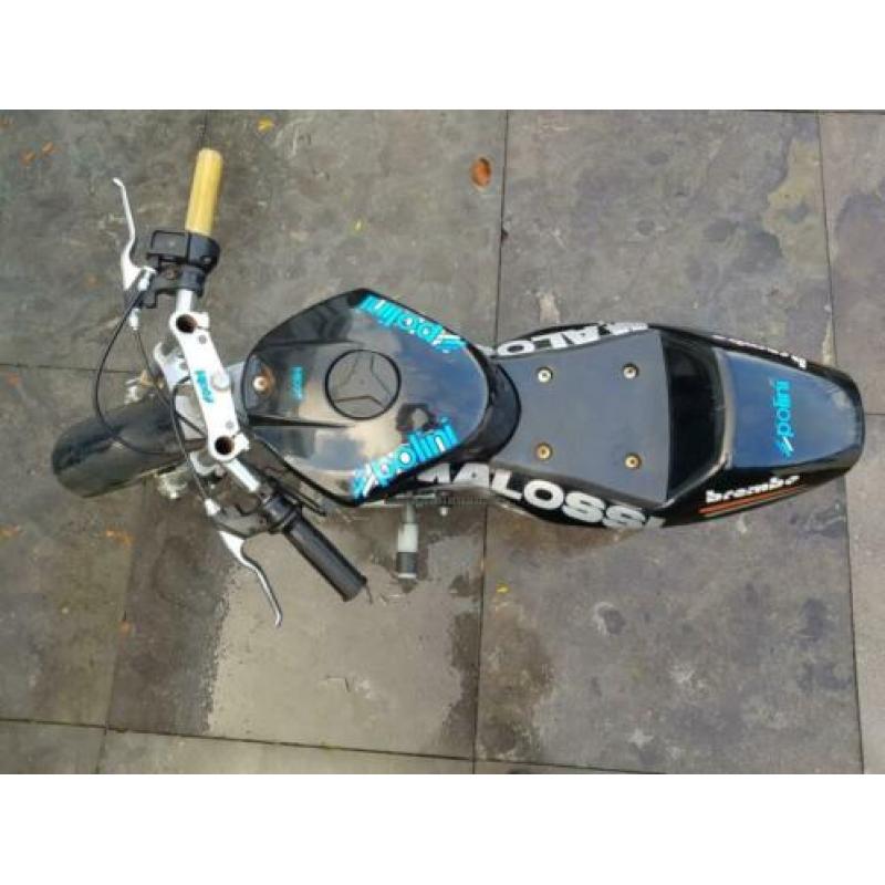 Minibike met veel onderdelen