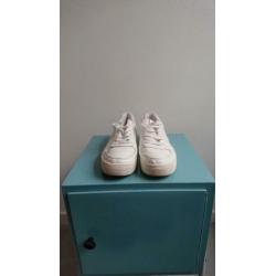 Witte gympen H&M Mt 40 weinig gedragen