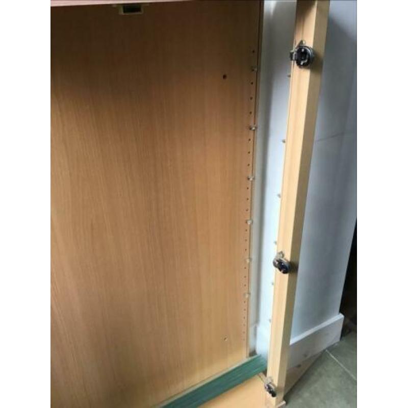 Vitrine kast,wandvirtine