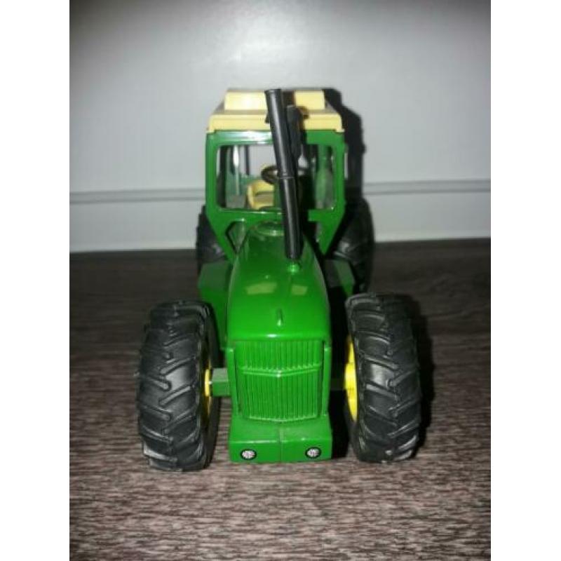 John Deere 7020 Kniktrekker