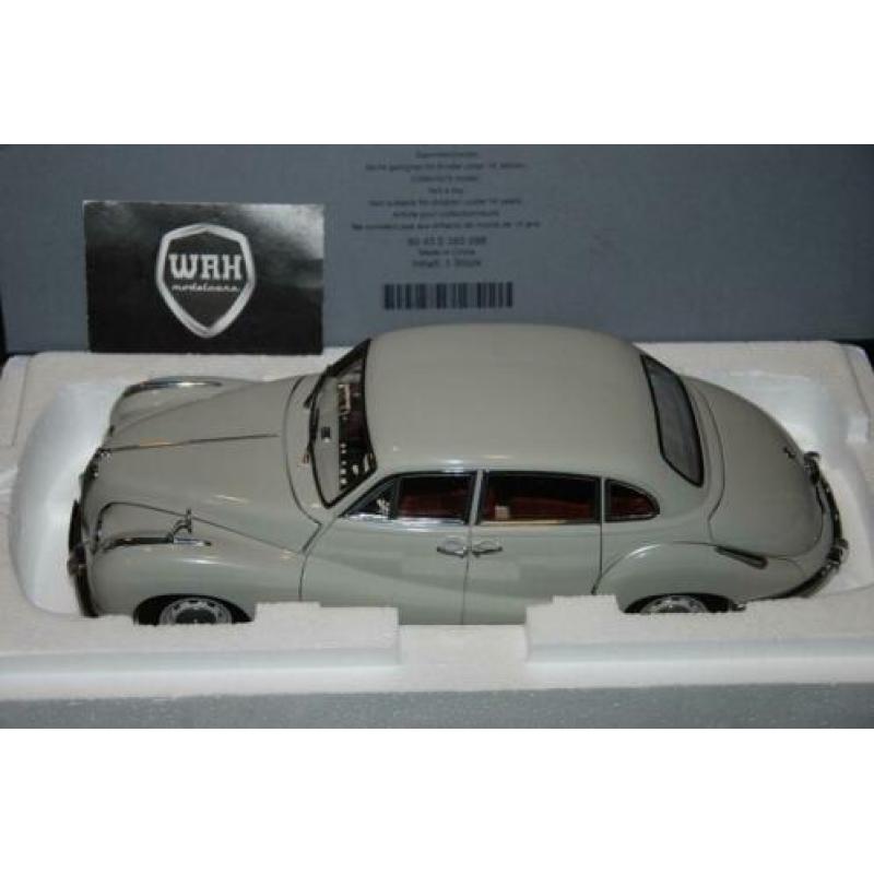 1:18 BMW 501 grey Autoart dealer ed WRH