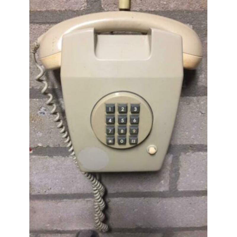 Vaste telefoons met druktoetsen