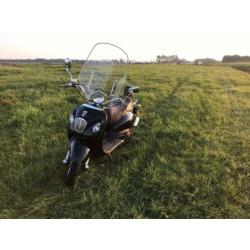 Mooie la souris scooter! Geel kenteken