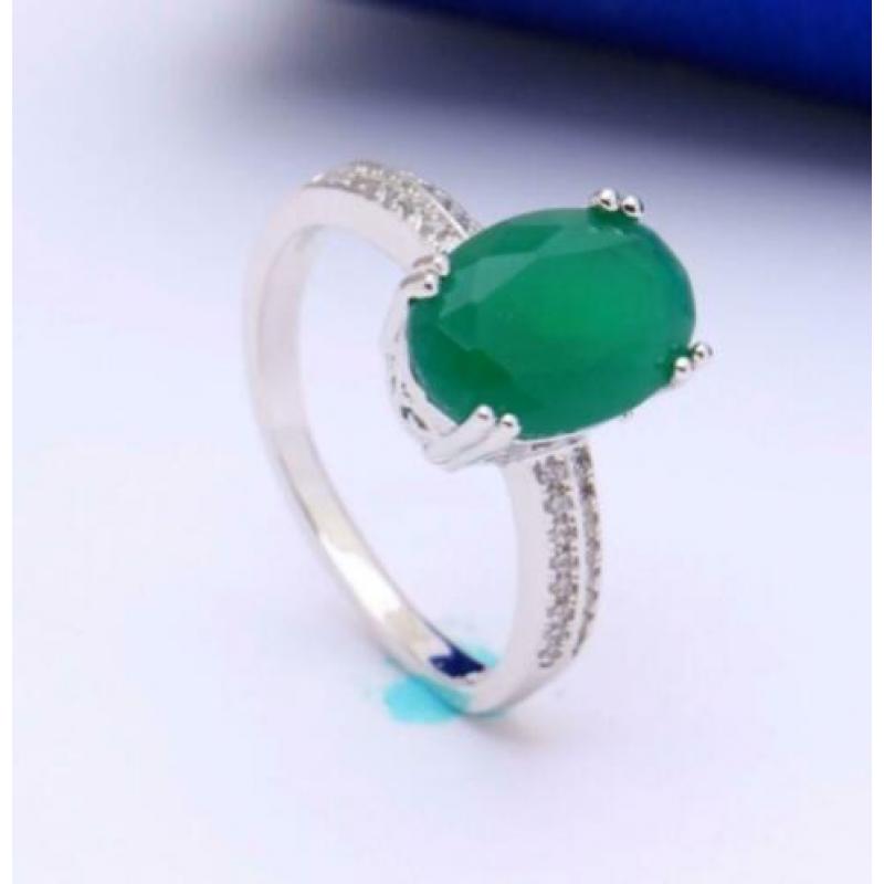 925 sterling zilveren ring met jade steen en witte zirkonen