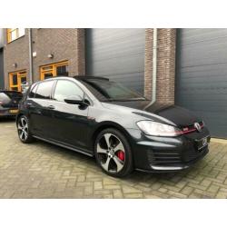 Volkswagen Golf 7 GTI PERFORMANCE 230PK DSG 2016 PANO LEER