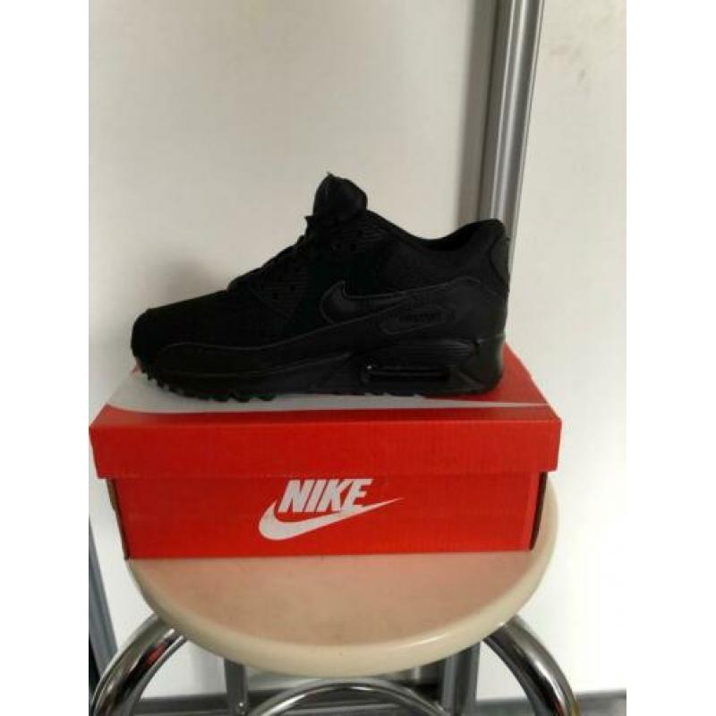 Nike sneaker maat 39 Nieuw! Zwart