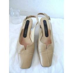 Schoenen PETER KAISER leder nieuwstaat 4,5=maat 37,5 beige