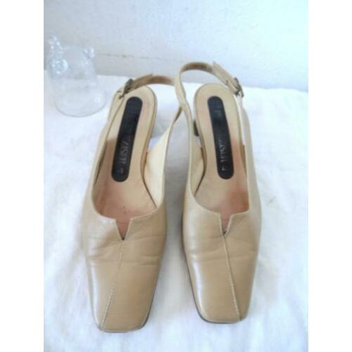 Schoenen PETER KAISER leder nieuwstaat 4,5=maat 37,5 beige