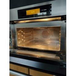 Zeer nette en luxe Miele combimagnetron vol opties. H5080BM