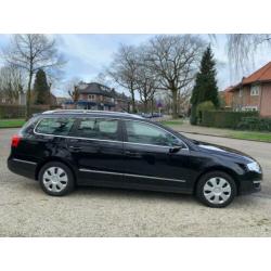 Volkswagen Passat Variant 1.9 TDI Comfortline CLIMA BJ. 2006