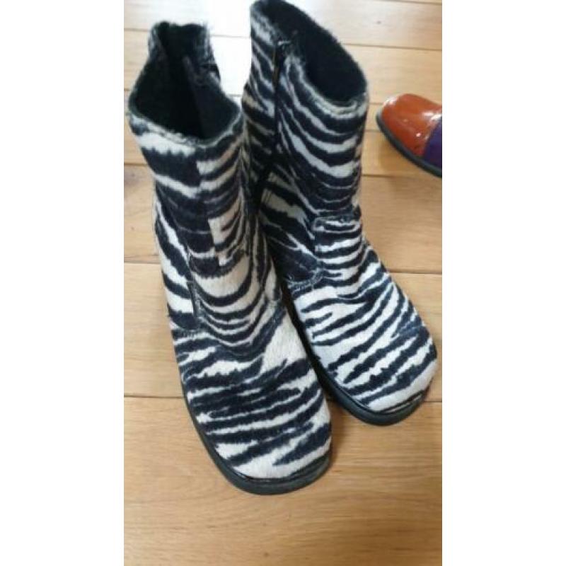 schoenen /laarsjes maat 39