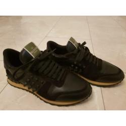Valentino sneackers.