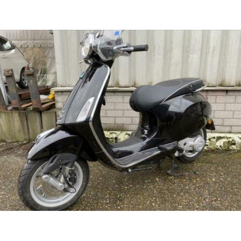 Vespa Primavera 4T SNOR bj. 09-2019 2700 km