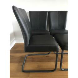 4 Eetkamerstoelen De Bommel