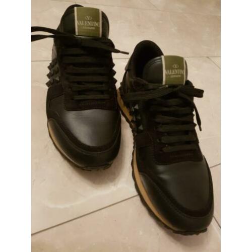 Valentino sneackers.