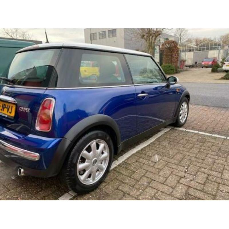 Mini Mini 1.6 Cooper Pepper zeer leuke mini cooper netjes ,