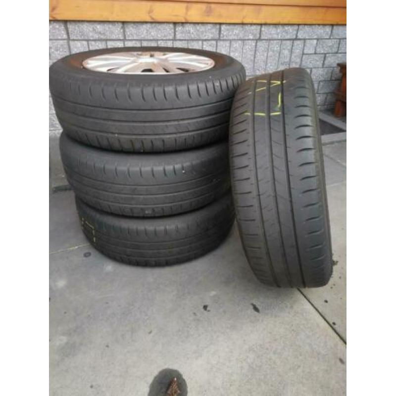 stalen velgen met banden zomerbanden VW Golf 195/65