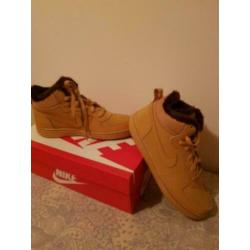 NIEUW Nike court borough mid winter camelkleur 38 ORGINEEL!