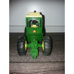 John Deere 7020 Kniktrekker
