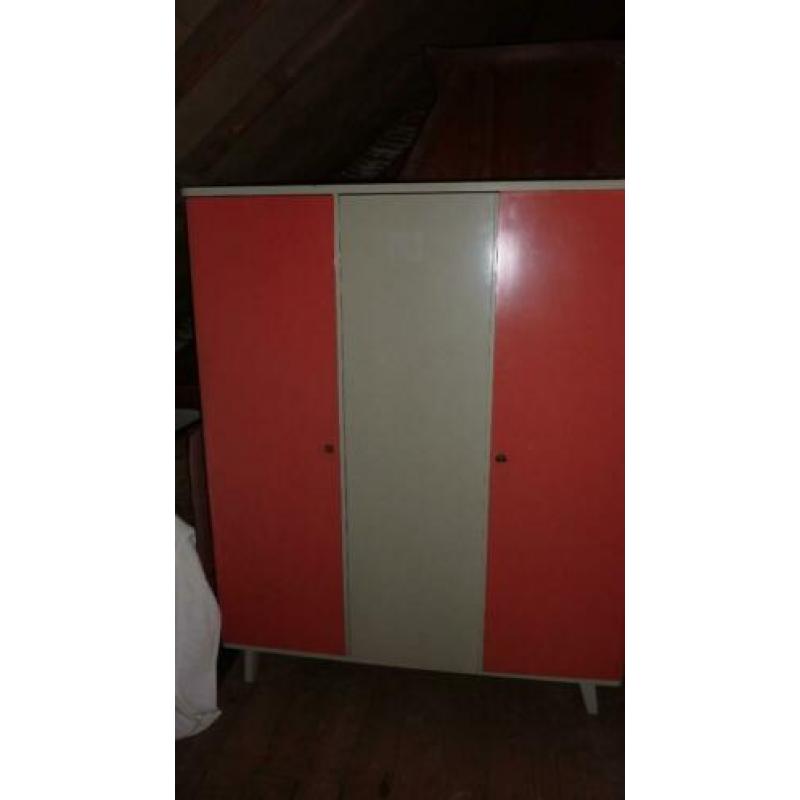 oude kledingkast, kast, brocant, jaren 50/60, opbergen