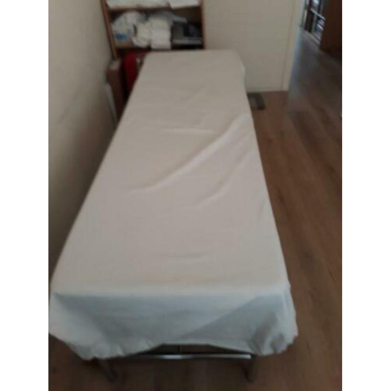Eenvoudige massagetafel