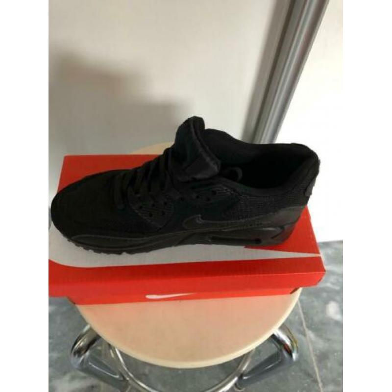 Nike sneaker maat 39 Nieuw! Zwart