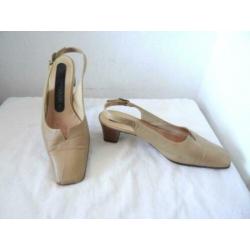 Schoenen PETER KAISER leder nieuwstaat 4,5=maat 37,5 beige