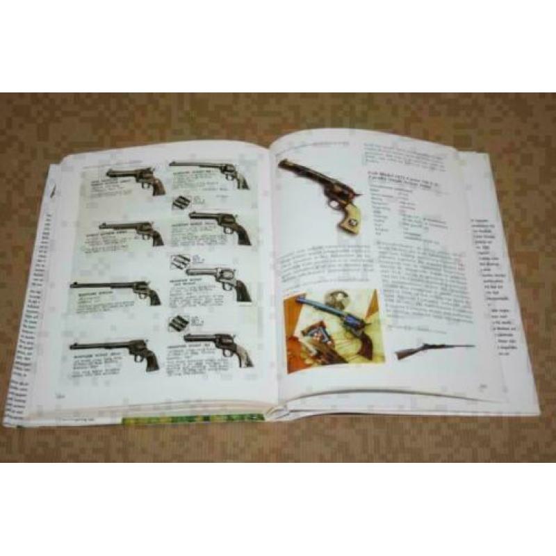 Geïllustreerde Antieke Wapens Encyclopedie !!