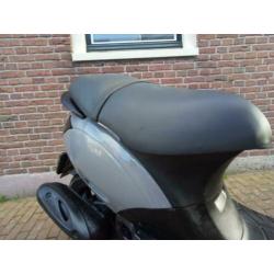 Piaggio Zip SP 4T(Nardo Grey)+Smoke windscherm/verlichting