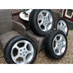 Nissan 16 inch velgen leaf juke met banden origineel nissan
