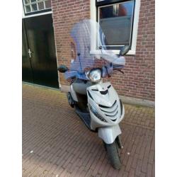Piaggio Zip SP 4T(Nardo Grey)+Smoke windscherm/verlichting