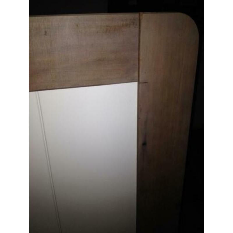 Bopita ledikant, matras en wandplank