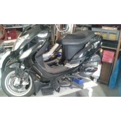 snor scooter 4 takt bj 2012 kl zwart
