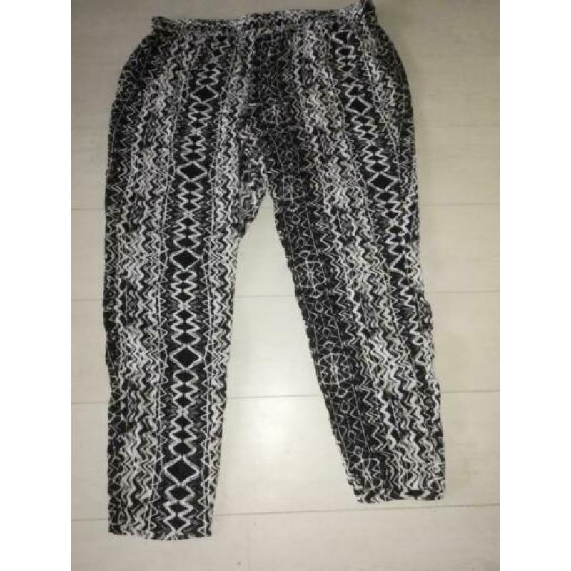 Lekkere zomer broek Miss Etam Maat 54