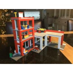Lego brandweerkazerne compleet, zonder doos