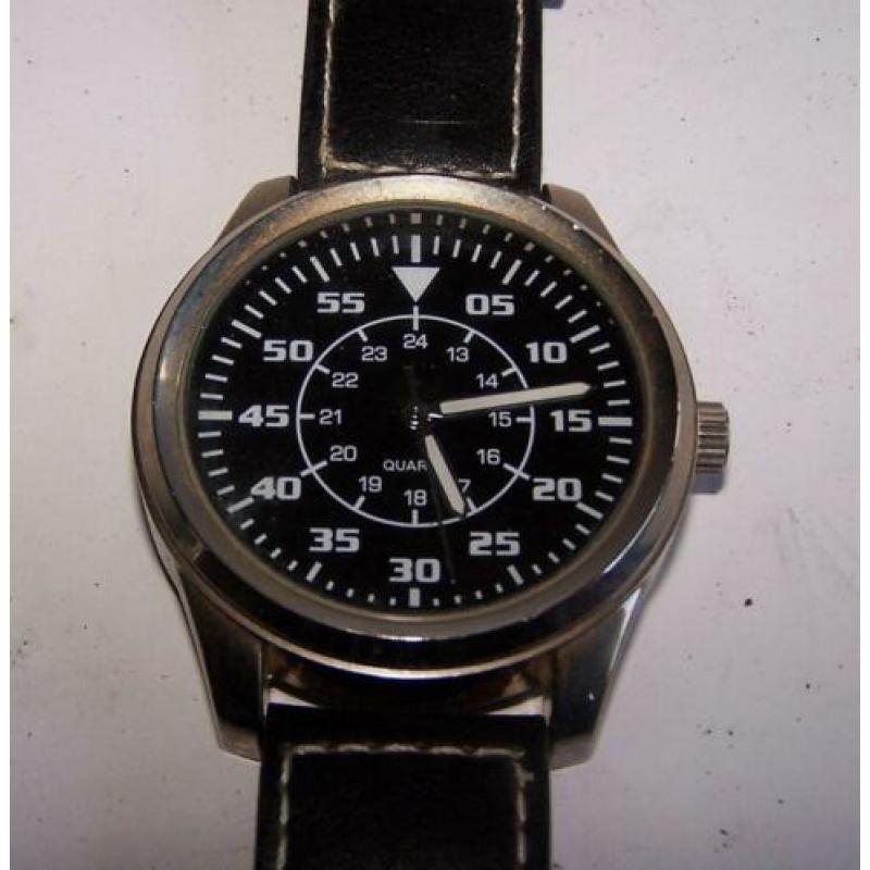 Mooi herenhorloge true Spirit. Nieuwe batterij. Nwst.