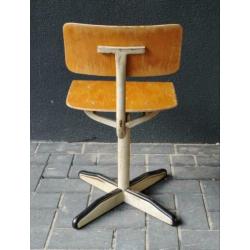 Vintage industriële kinderstoeltje retro stoeltje kind