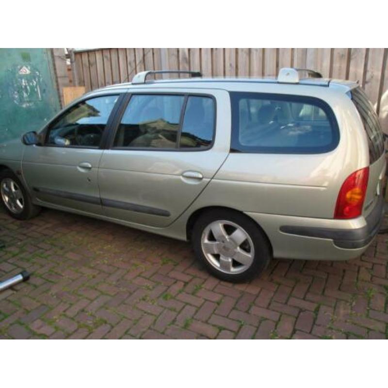 Renault Megane 1.8 16V Break Auth 2005 2002 Groen