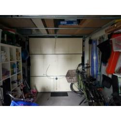 Stalen Hormann kanteldeur circa 2375 x 2375 mm