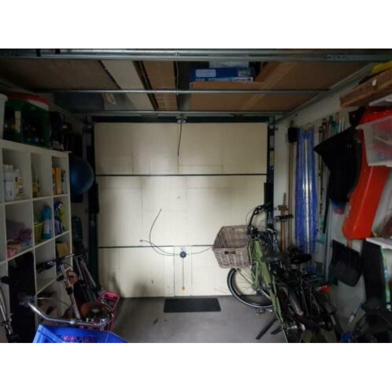 Stalen Hormann kanteldeur circa 2375 x 2375 mm