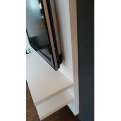 Mat wit design tv meubel hangend