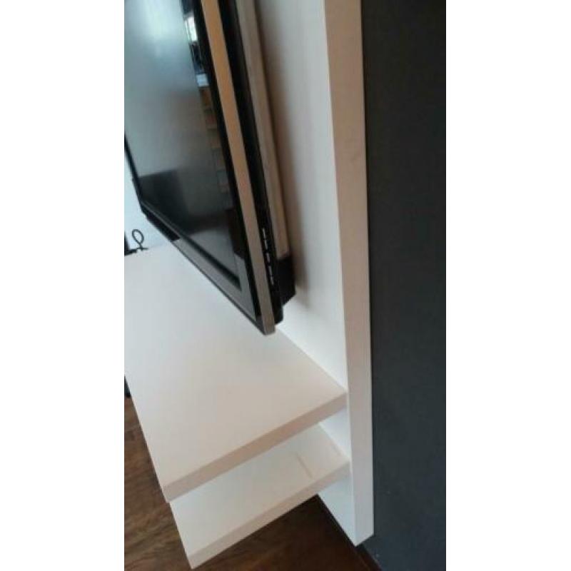 Mat wit design tv meubel hangend
