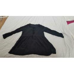 Dunne, zwarte tuniek, Didi. Maat 44. (15,00 incl verzenden.)