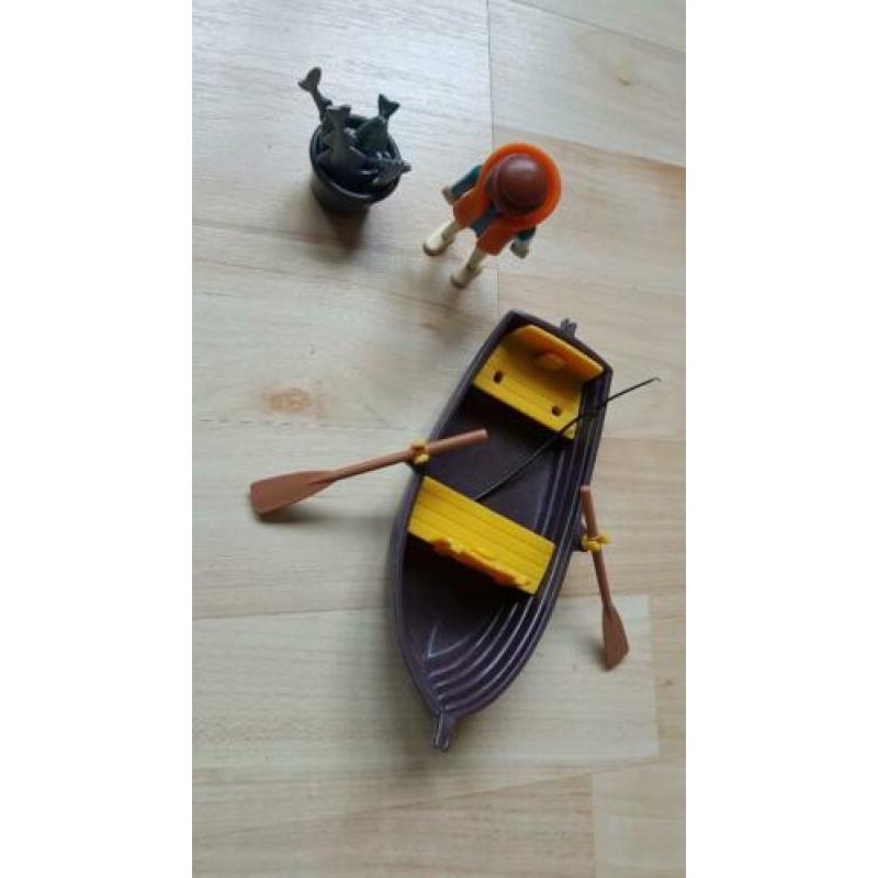 Playmobil vissersbootje met Visser en emmertje vis