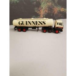 Te koop Leyland 4x2 met tankopl. uitv. Guinnes 1/50 Smith